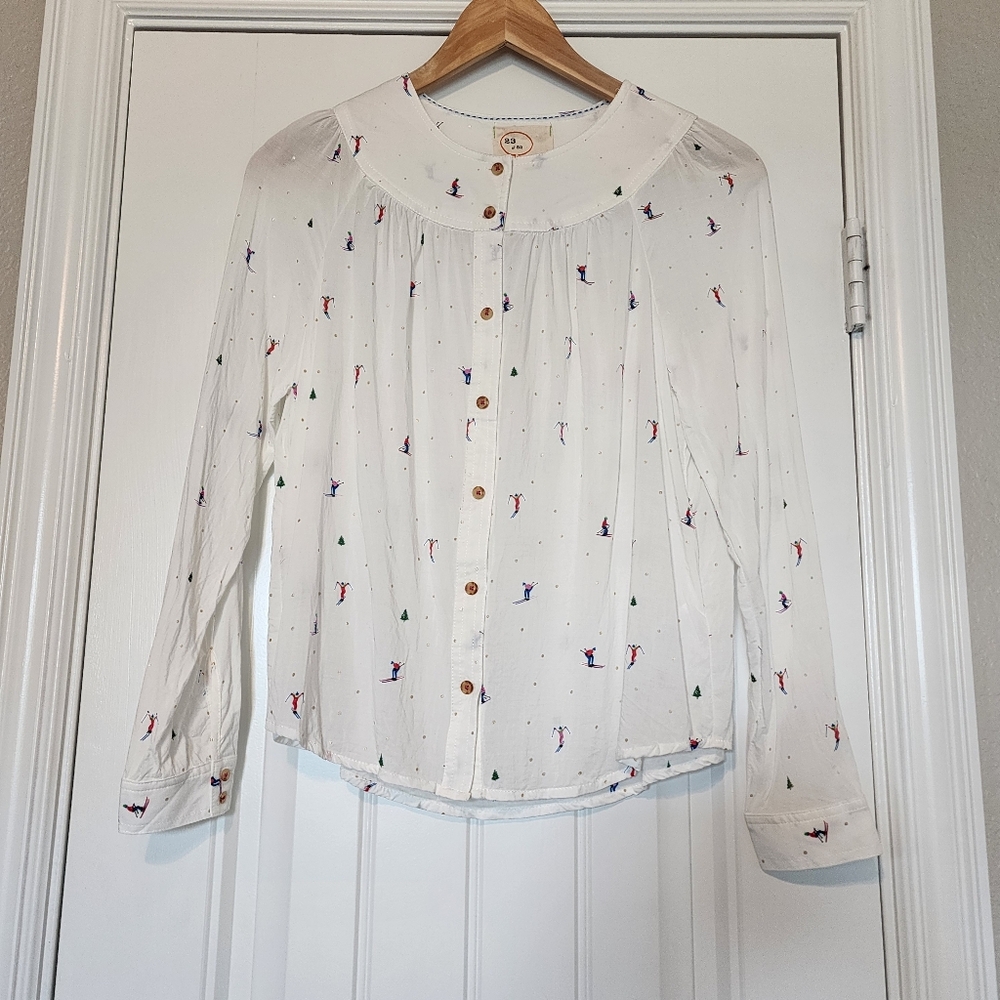 Anthropologie 23 of 52 Conversations Novelty Ski Winter Scene Button Up Blouse - Picture 2 of 15